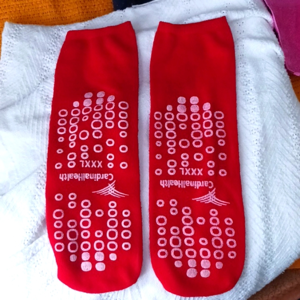 CardinalHealth red socks with grips XXXL